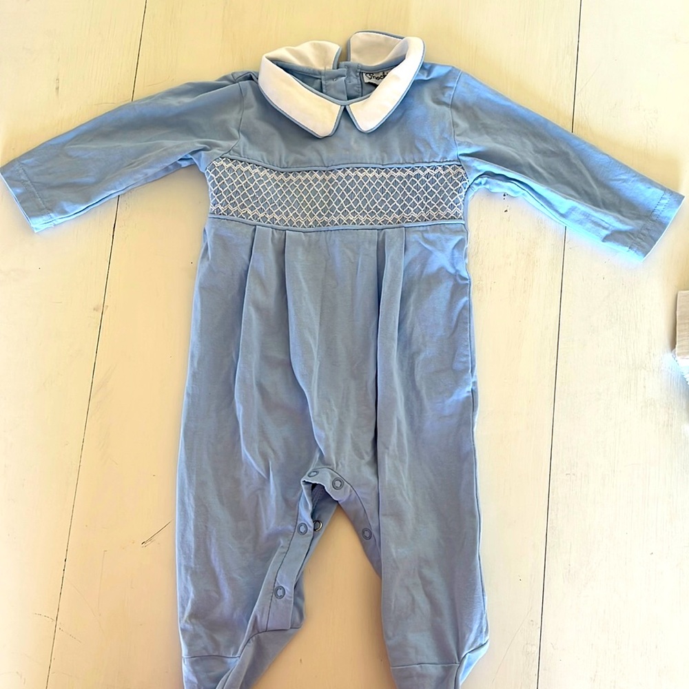 Smockingbird footie